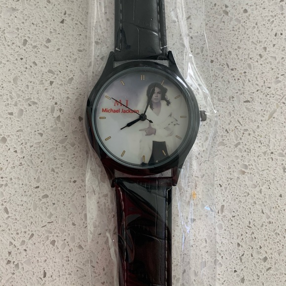 Michael Jackson Watch - Picture 2 of 3